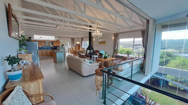 5 Bedroom Property for Sale in Stilbaai Wes Western Cape